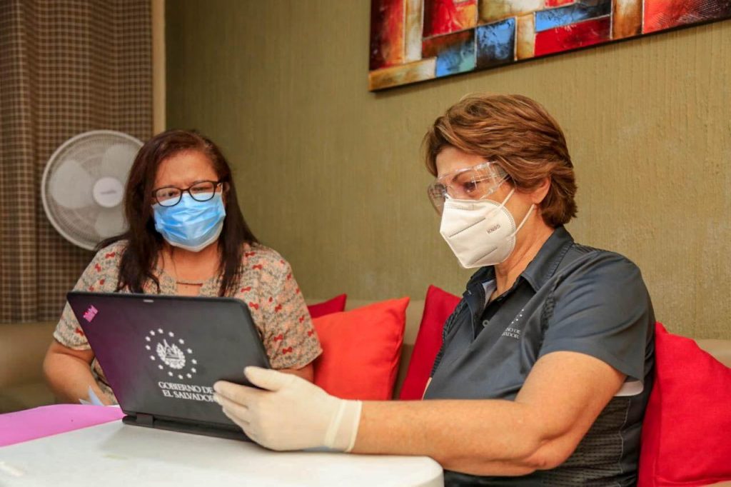 Cada niño y niña recibirá una computadora con Internet