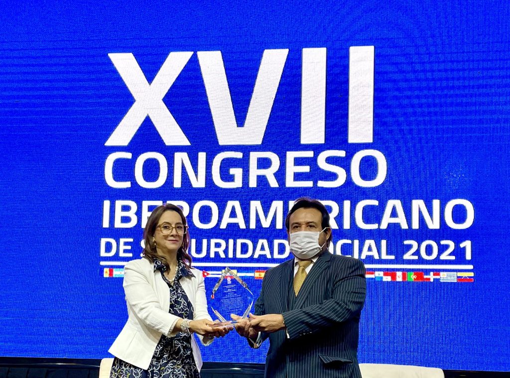 Vicepresidente Félix Ulloa Reconocimiento OISS