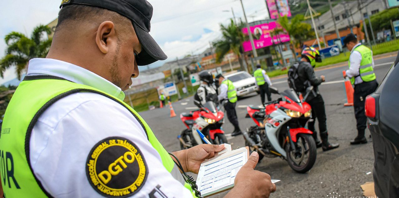 Cero tolerancia contra los infractores de las leyes de tránsito, permite un aumento de las multas este año - Presidencia de la República de El Salvador