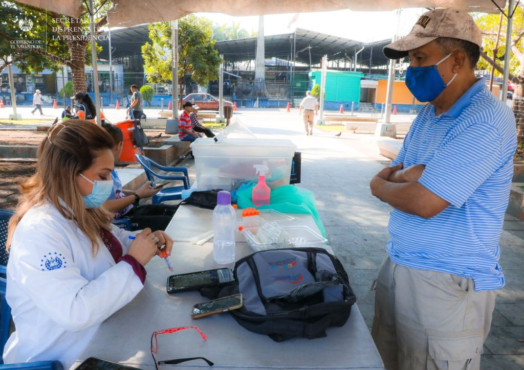 Estas acciones continúan en el territorio nacional y, entre ellas, se encuentran los tamizajes comunitarios que cada día llegan a diferentes puntos del territorio nacional.